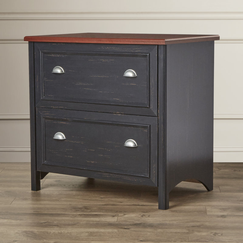 Waelder Accent Chest, Hansen Cherry/Antique Black