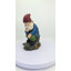 Figurine musquée bleue: gnome pensif en polyrésine