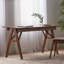 Bureau en bois avec tiroirs
