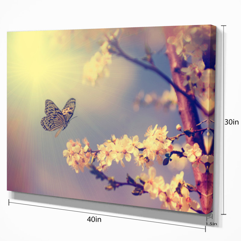 «Vintage Butterfly and Cherry Tree», impression sur toile tendue, H 30 po x l 40 po x P 1 po