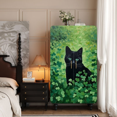 Garde-robe moderne pour chat noir