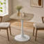Table de salle à manger carrée compacte de style Mid-Century moderne avec plateau en panneau de fibres à densité moyenne et base en métal blanc mat, parfaite pour les petits espaces et les bistro