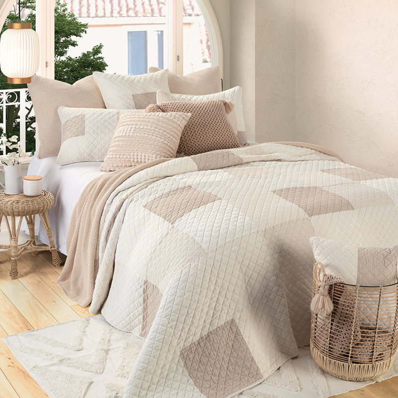 Ensemble de courtepointe réversible en polyester 2 pièces Meringue, Courtepointe grand + 2 couvre-oreillers standard