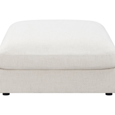 Carré beige tapissé avec coussin de soutien, s'adaptant aux conceptions intérieures traditionnelles pour les armoires et les étagères, ajoutant des espaces de vie de style