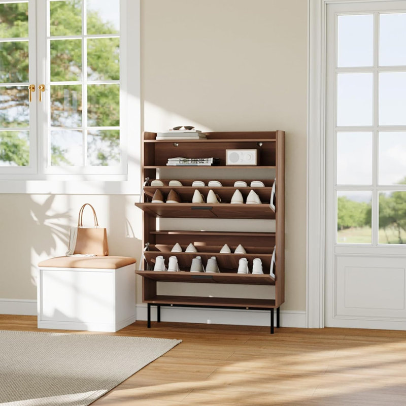 Armoire à chaussures verticale compacte peu encombrante pour vestibule ou garde-robe, Noyer