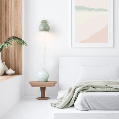 Plug-in Armed Sconce