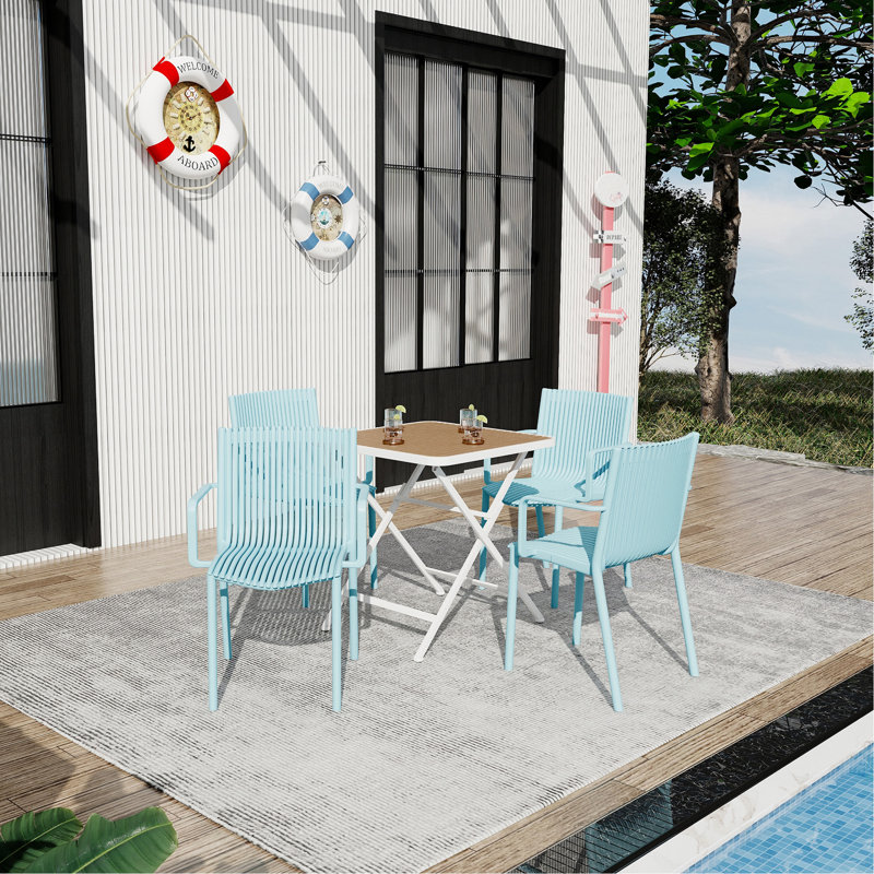 Summer - Fauteuil empilable moderne en plastique 4 pièces pour l'intérieur et l'extérieur - Dossier ergonomique à lattes, matériau PP toutes saisons, bleu ciel clair - patio, balcon, café
