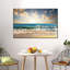 Coucher de soleil sur une plage océanique-441737567
