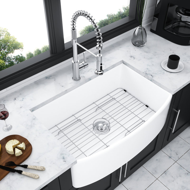 Évier 30 po en céramique blanche pour cuve simple à bord arqué à tablier simple élégant 30 po
