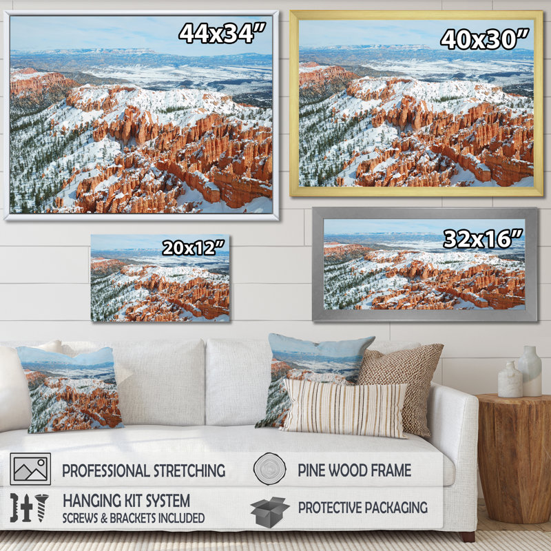 «Bryce Canyon Utah in Winter», reproduction sur toile, H 12 po x l 20 po x P 1 po, Cadre flottant noir
