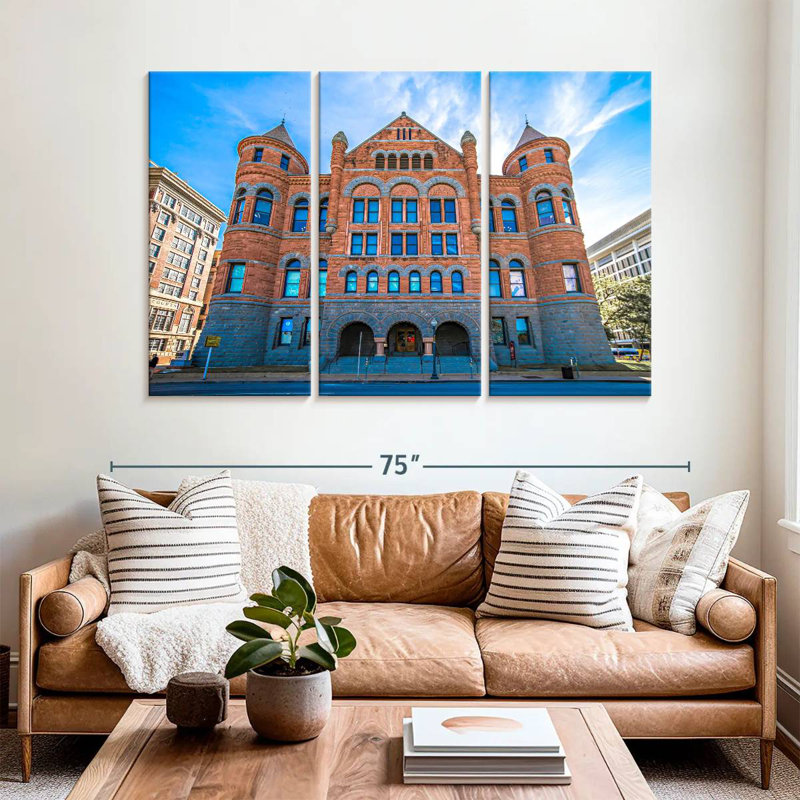 Édifice Dealey Plaza, H 42 po x l 65 po