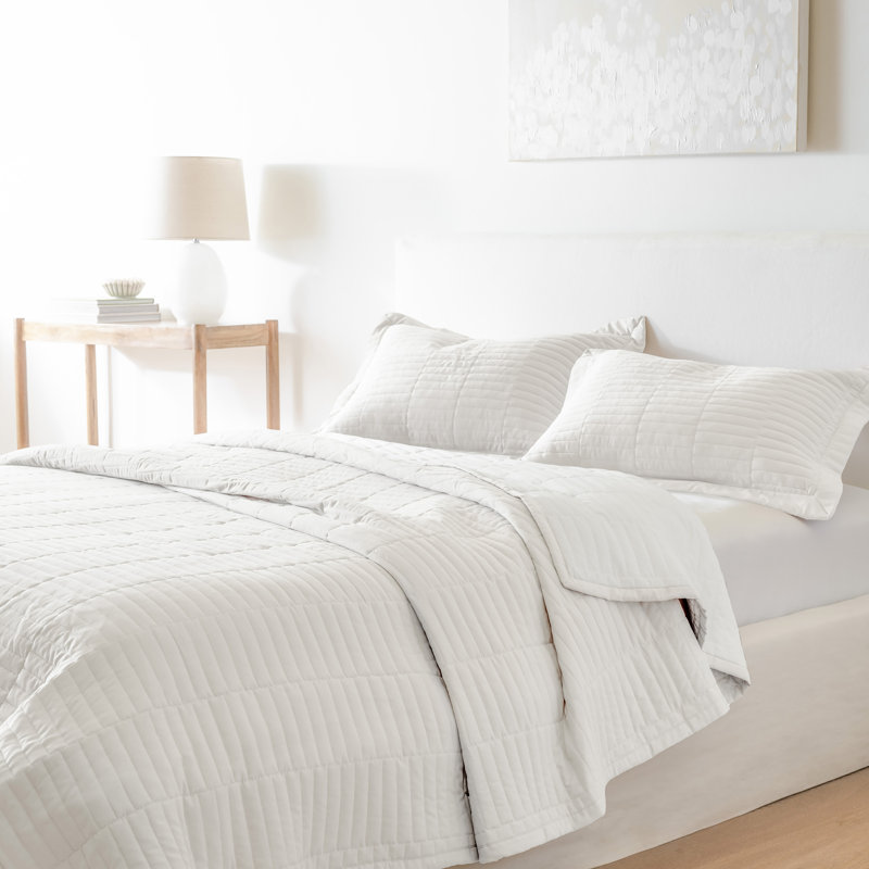 Codora Two-Tone Reversible 3pc. Quilt Set with Shams, White/White, King Quilt