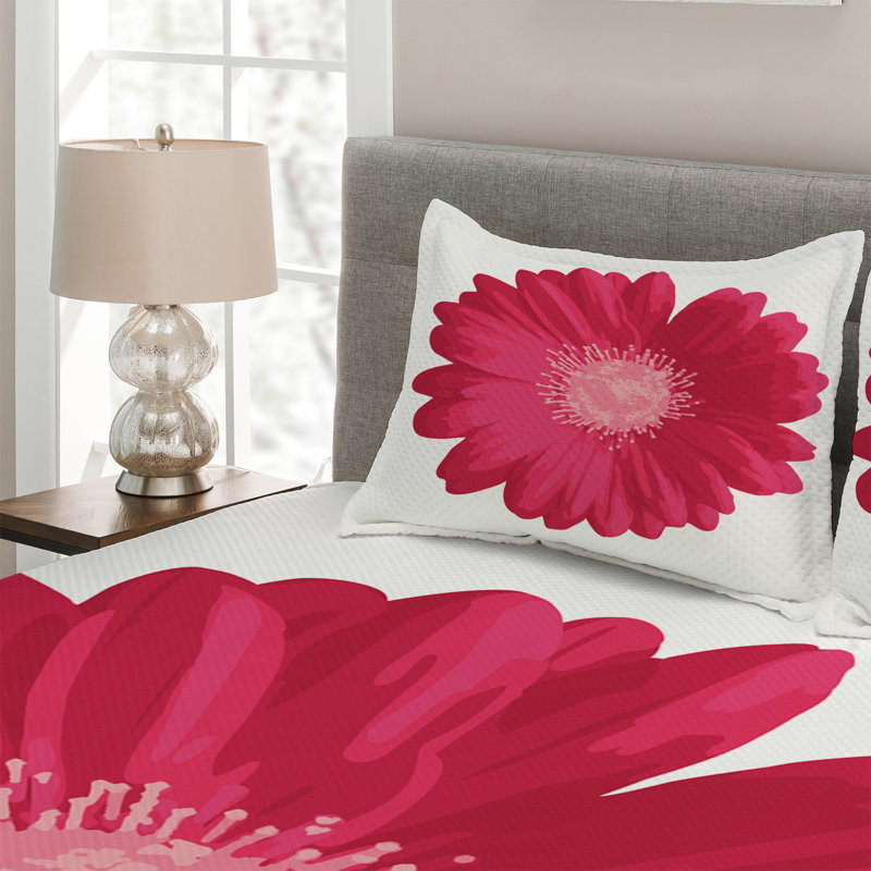 Farmhouse / Country Floral Coverlet
