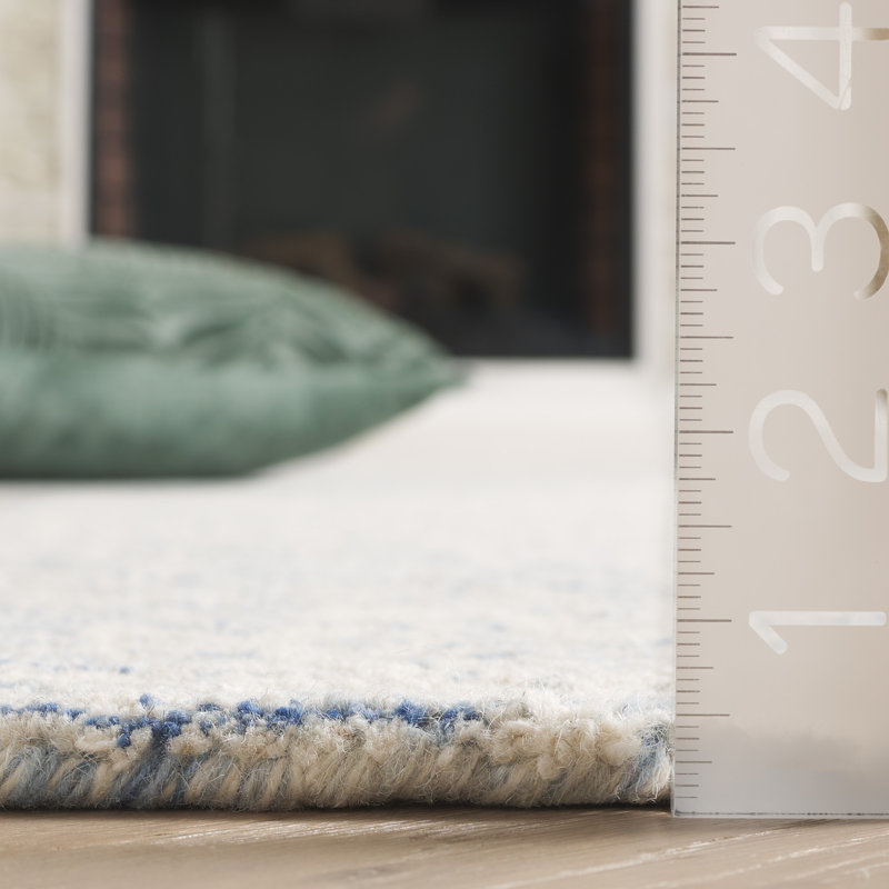 Ivory and Blue Hand-Tufted Wool Floral 3' x 5' Rug