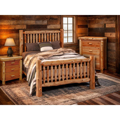 Table de chevet à trois tiroirs Fireside Lodge Cedar Log XL - Naturel