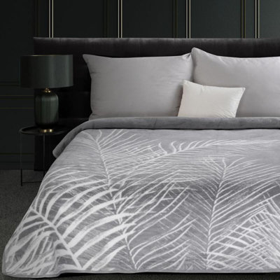 Heyburn Bay Isle Home Blanket
