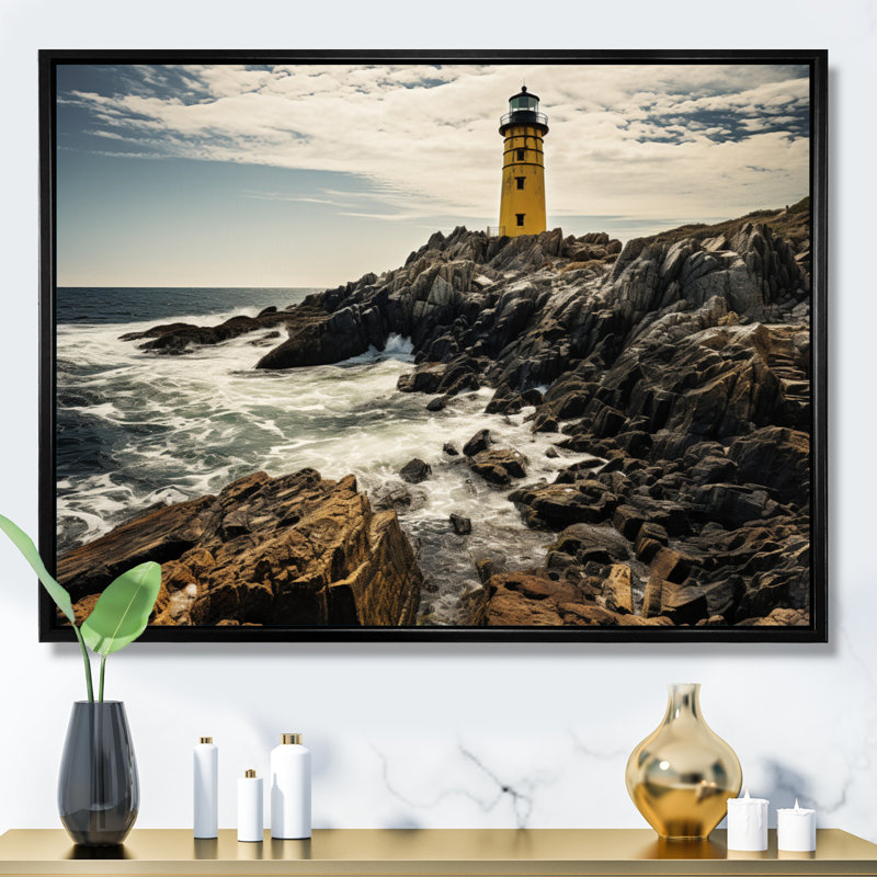 Photo d'un phare gris et jaune I, reproduction sur toile, H 12 po x l 20 po x P 1 po, Cadre photo noir