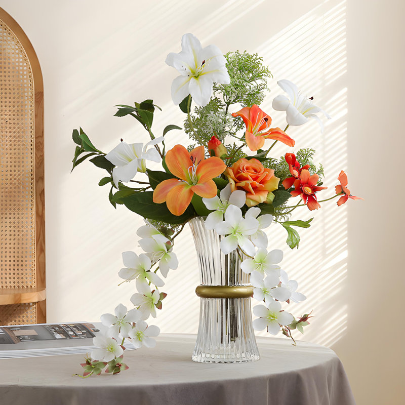 Ornements de fleurs simulées