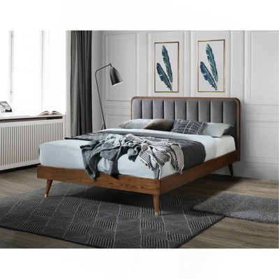 Grand lit plateforme tapissier