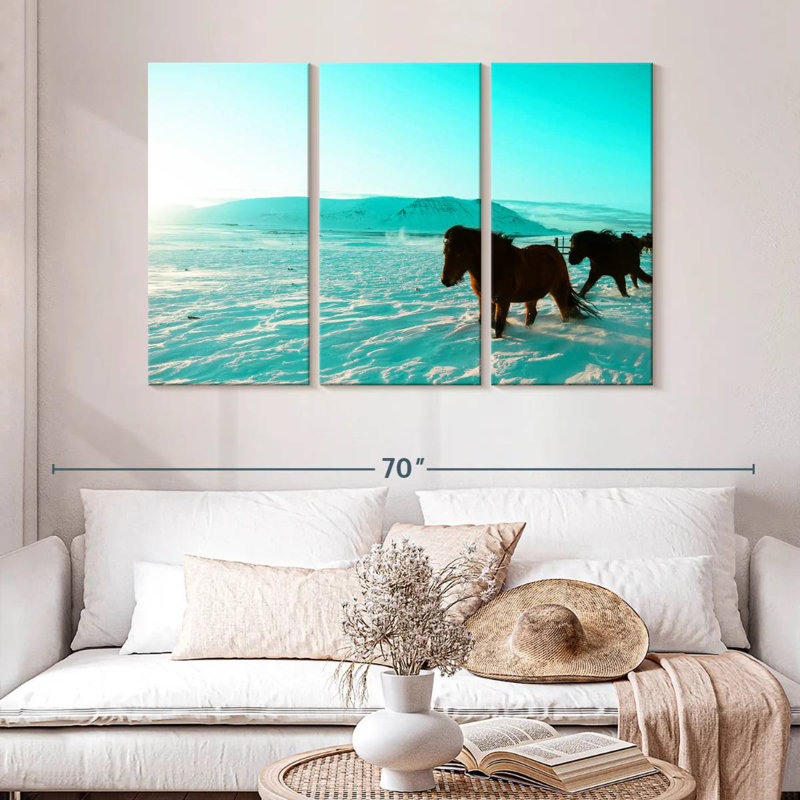 Brampt Icelandic Horses, 32" H x 50" W