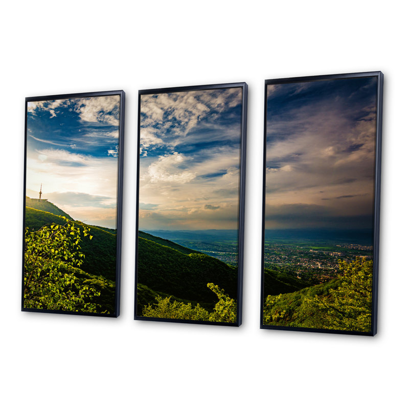 «Vitosha Mountain Over Sofia», ensemble de 3 toiles encadrées, Cadre noir, H 28 po x l 36 po x P 1 po