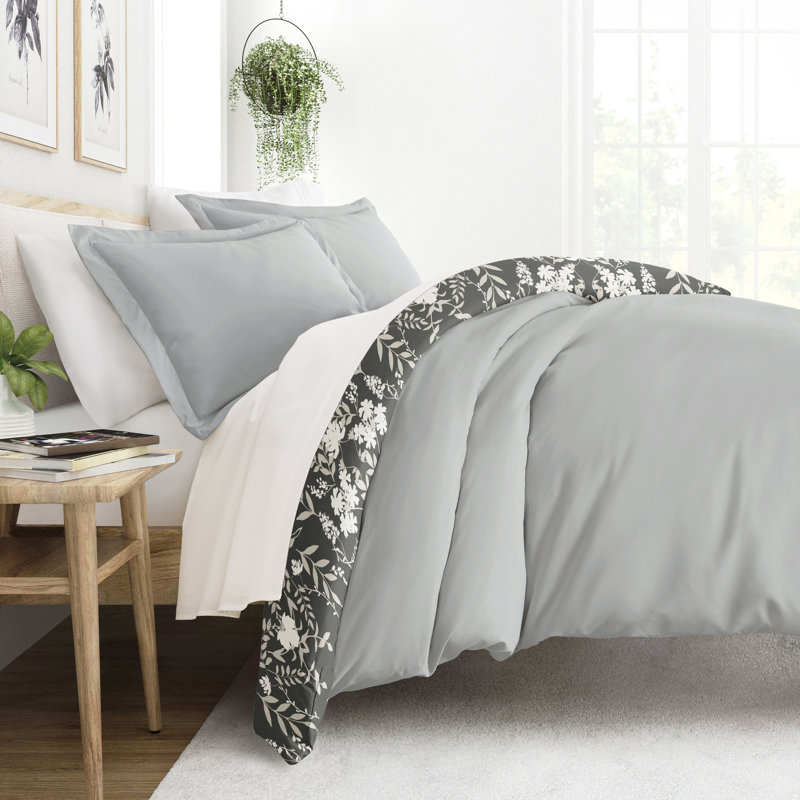 Black Floral Reversible Microfiber Full/Queen Duvet Cover Set