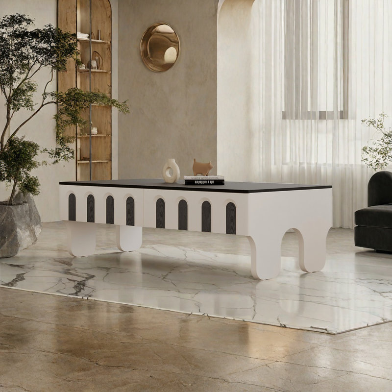 Table basse de style moderne et minimaliste