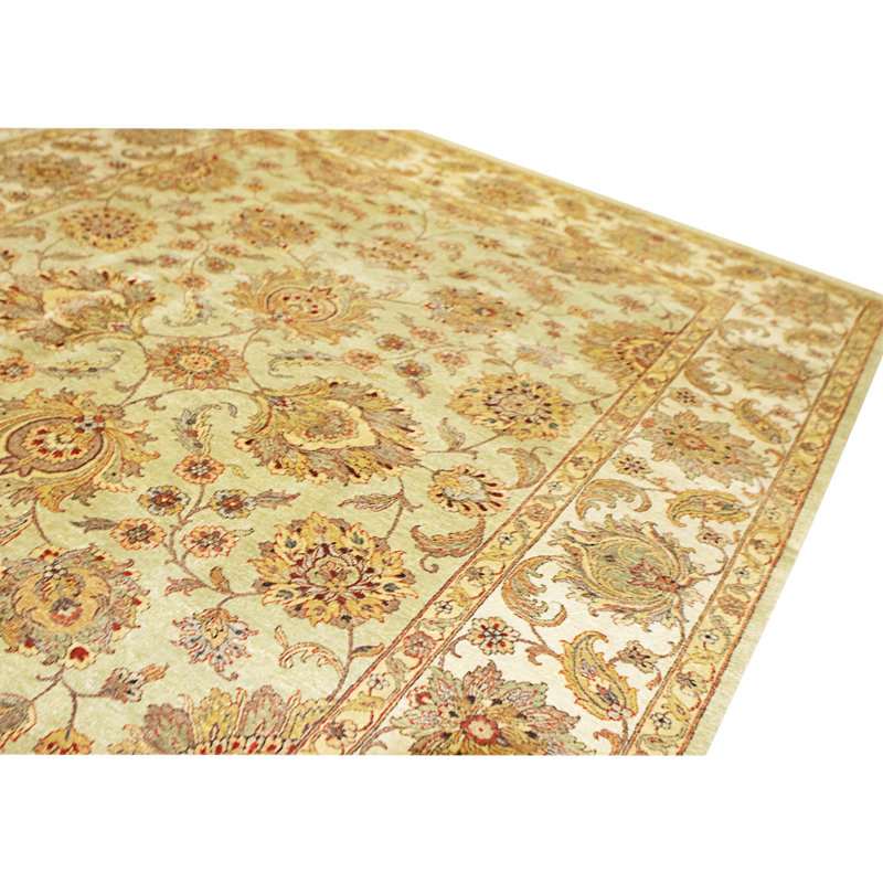 Tapis vert clair et ivoire noué à la main de haute qualité