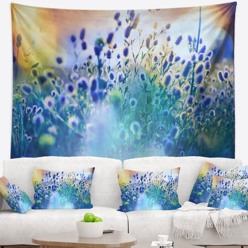 Tapisserie florale bleue, H 78 po x l 92 po