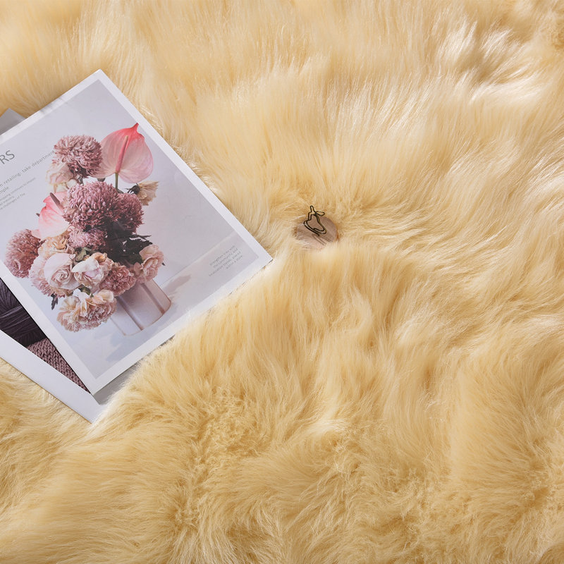 Chastina Faux Sheepskin Indoor Rug, Round 4'