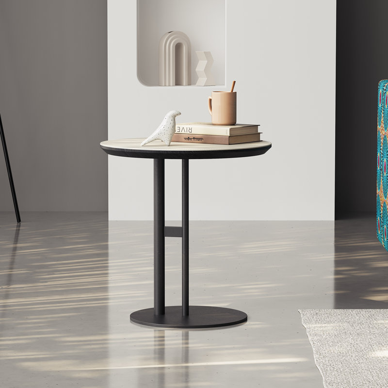 Table d'appoint ronde moderne 19,7 po, plateau en similicuir gris, table de bout à base en métal noir pour le salon