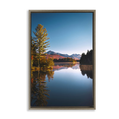 Cadre flottant Autumn Morning Wilderness, design par Jonathan Zahaurek