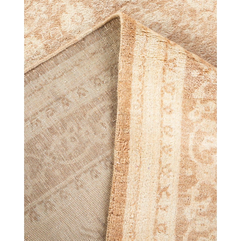 Classic One-of-a-Kind 7' 10" X 9' 8" Hand Knotted Area Rug