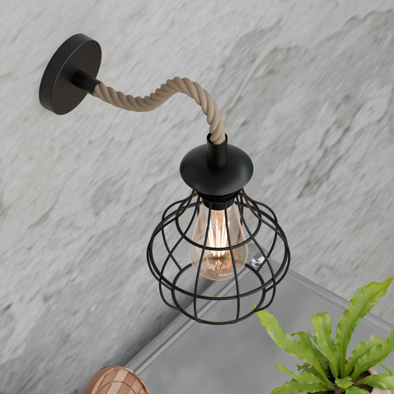 Mairead Armed Sconce, Yes