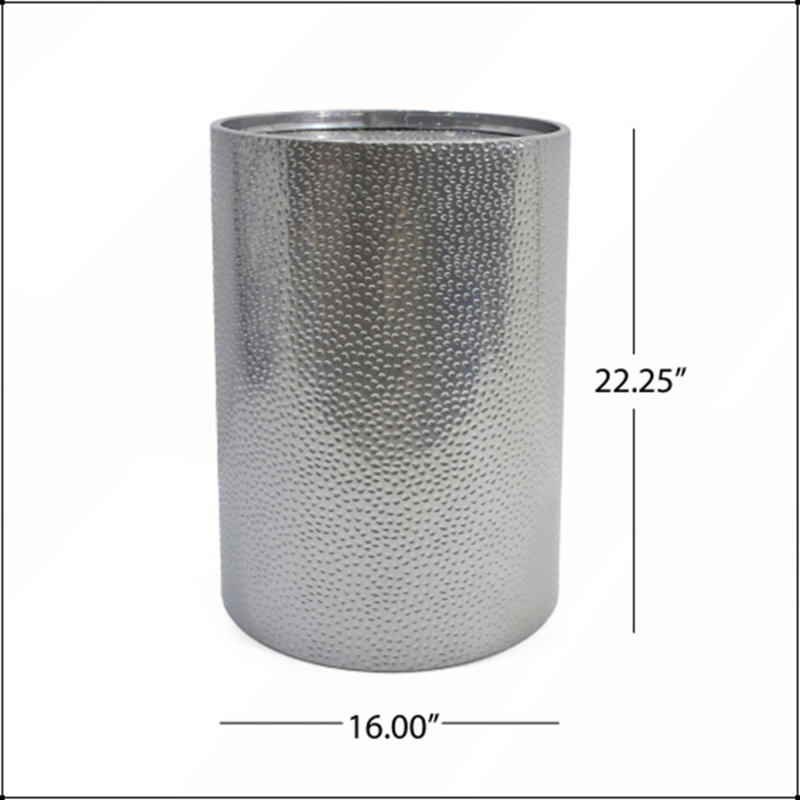 Ensemble de tables d'appoint élégantes en métal martelé, structure en fer durable, décor polyvalent pour les intérieurs modernes et industriels. (Ensemble de 2)