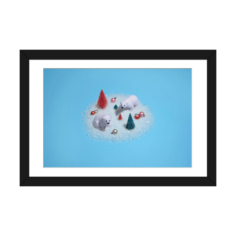 «Arctic Holiday Gathering», reproduction d'art mural, papier d'art encadré, H 16 po x l 24 po, Noir