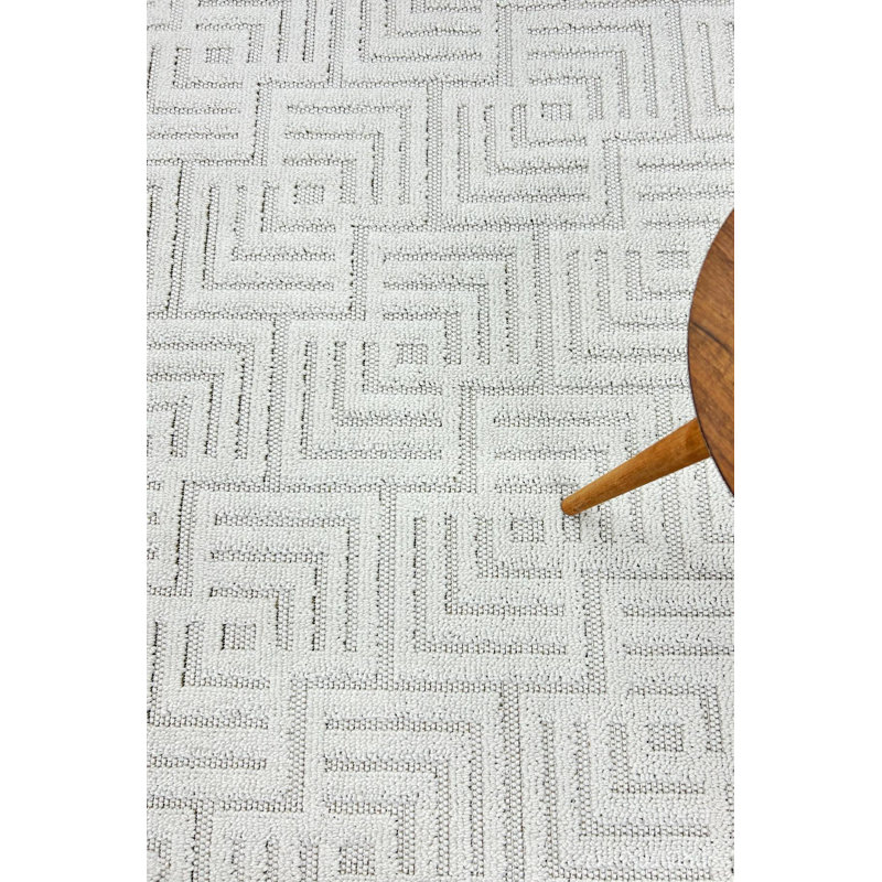 Shevonda White Geometric Shapes Machine Made Cotton Polyester Non-Slip Area Rug, Rectangle 2 pi 7 po x 4 pi 7 po