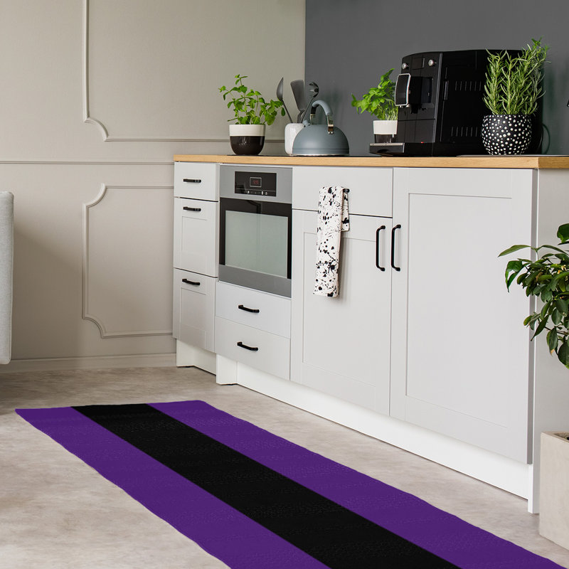 Tapis mauve/noir, Tapis de couloir 2 pi 6 po x 8 pi