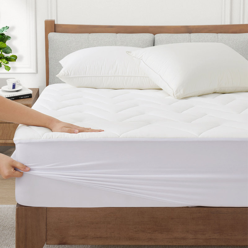 Cooling Waterproof Mattress Pad with Deep Pocket Fitted Skirt Polyline Quilt, King