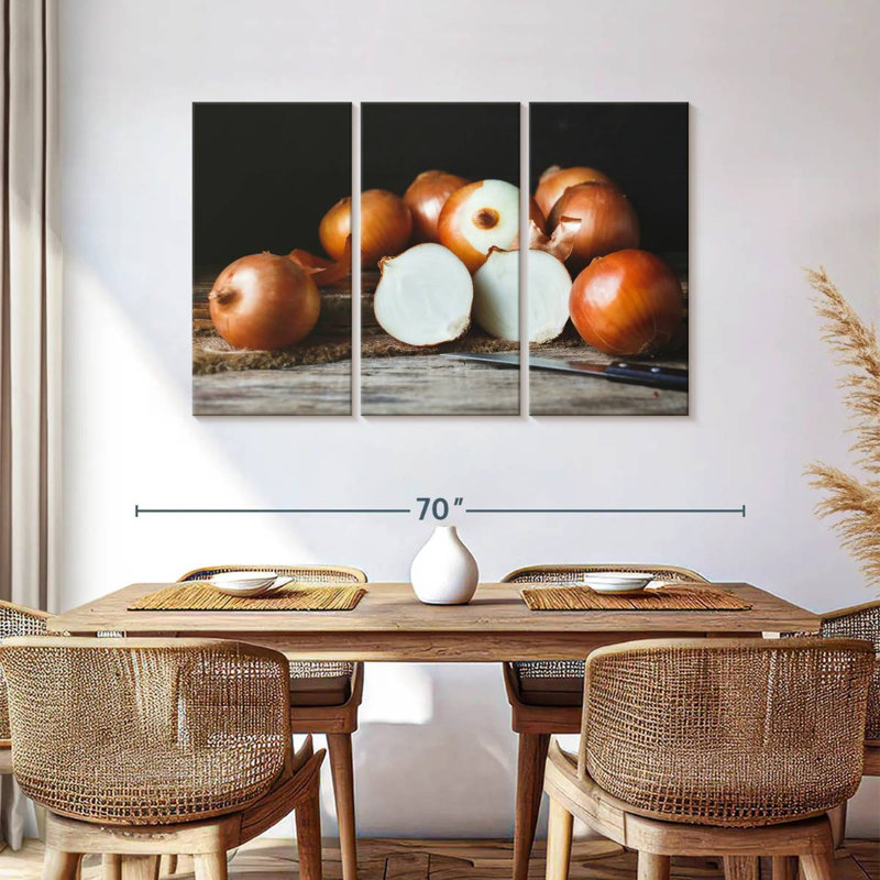 Yarlin Onions, 36" H x 57" W