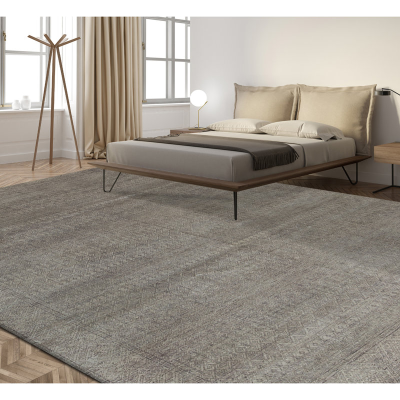 Signature Wool Southwestern Area Rug in Gray