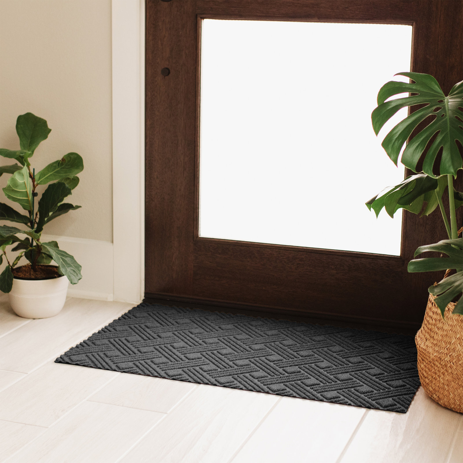 WaterHog Luxe Thatch Non-Slip Doormat, 21.5" W x 35" L, Graphite