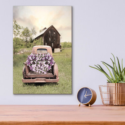 «Petunia Truck» par Lori Deiter, art mural en verre acrylique
