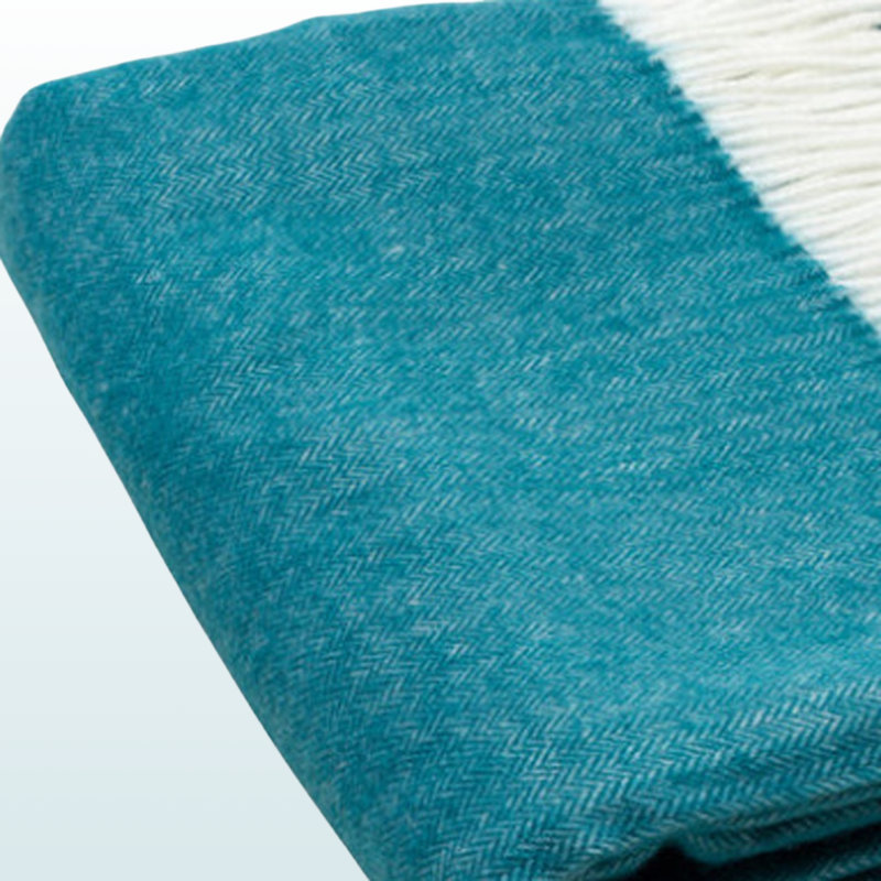 Jeté en peluche à chevrons Trio, L 49,68 po x l 59,89 po, Bleu