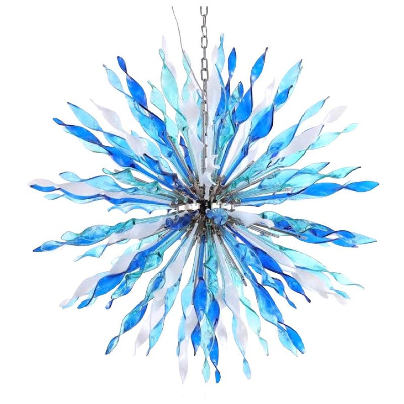 Lustre sphère Spoutnik Apollo Iris Kamiyla, 18” Wide x 18” Height, Bleu clair / blanc / bleu, Acier inoxydable poli