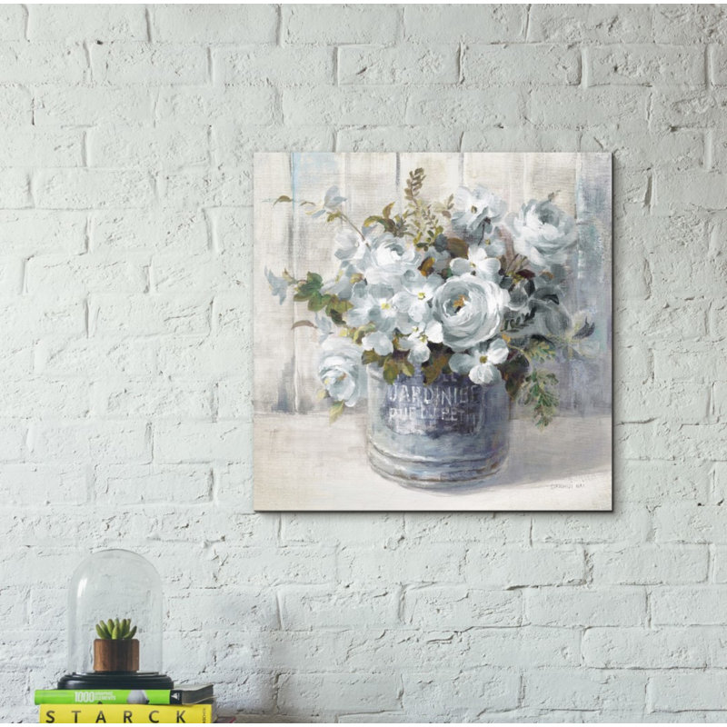 «Garden Blooms I Blue Crop» par Danhui Nai, art mural sur toile, H 12 po x l 12 po x P 0,75 po