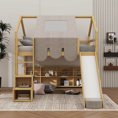 Charmant lit mezzanine en bois avec cadre en forme de maison et auvent de style tente