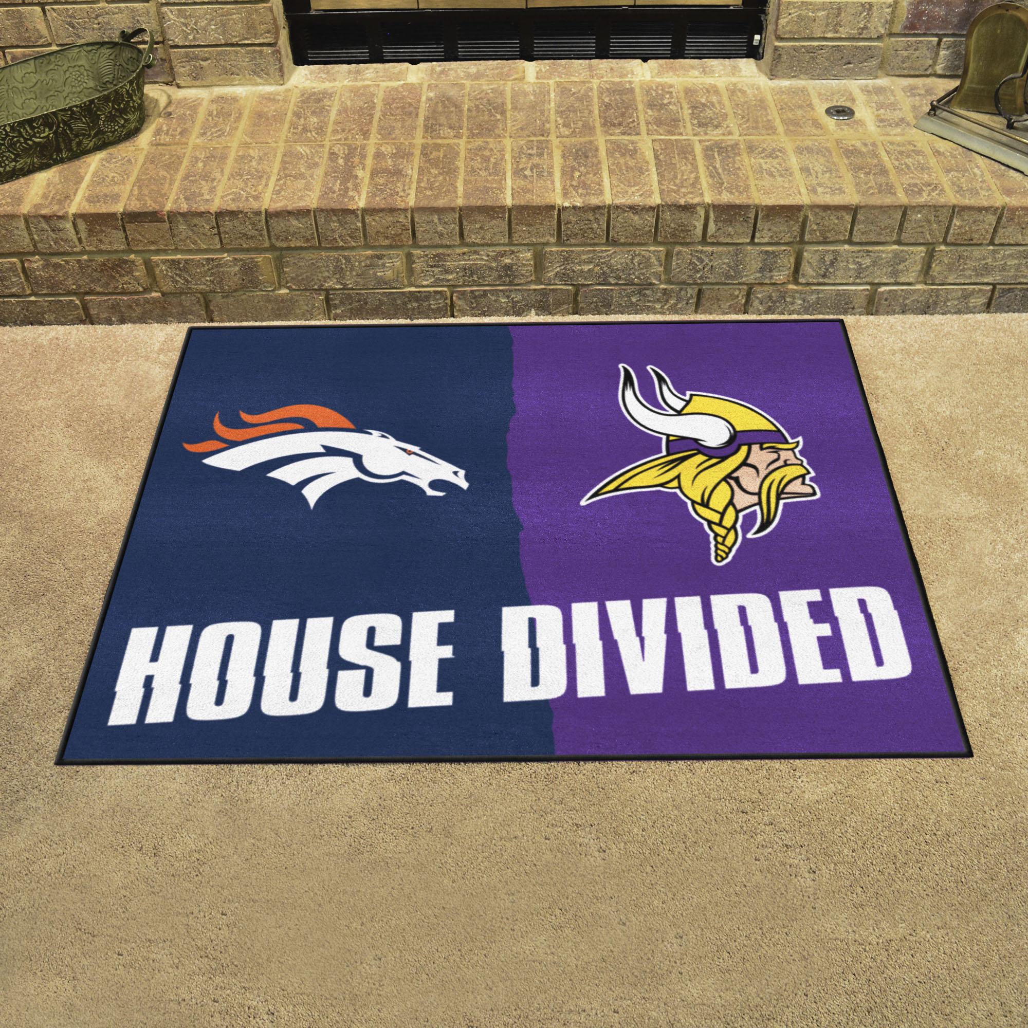 FANMATS NFL House Divided - Packers / Cowboys 33.75 in. x 42.5 in