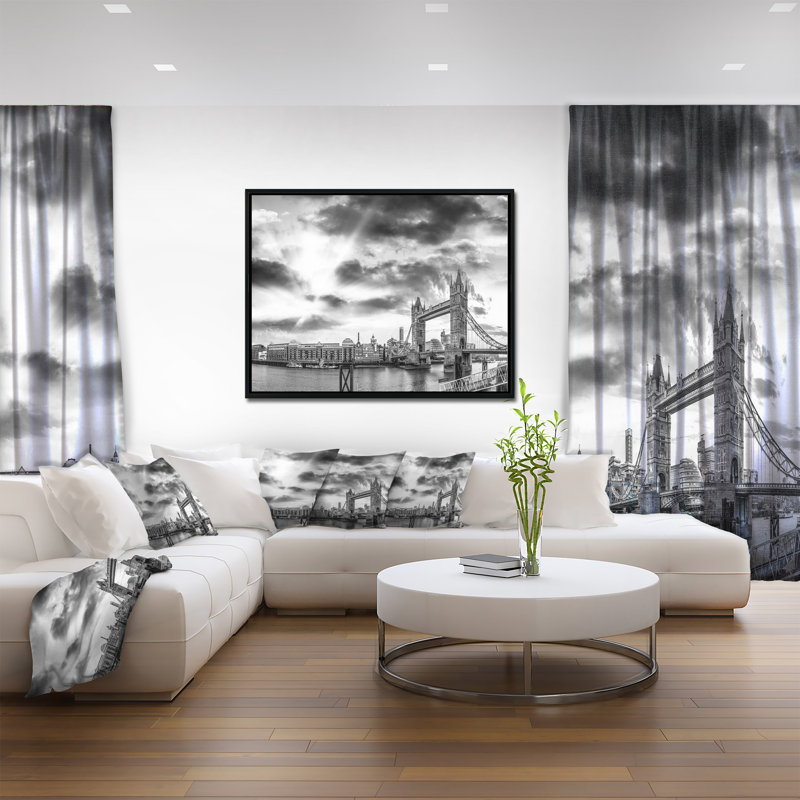 «Black and White View of London Panorama», reproduction de photo sur toile tendue encadrée, H 16 po x l 32 po x P 1 po