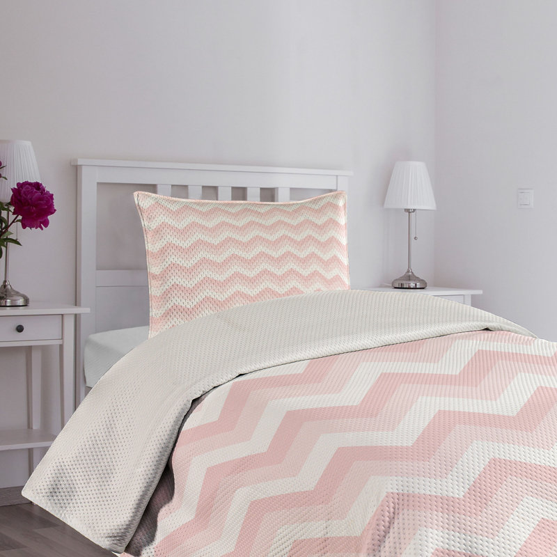 King Size Pink and White Chevron Quilted Bedspread Set